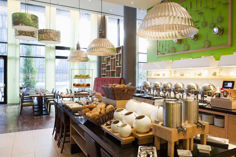 Courtyard By Marriott Vienna Prater/Messe Hotel Ngoại thất bức ảnh