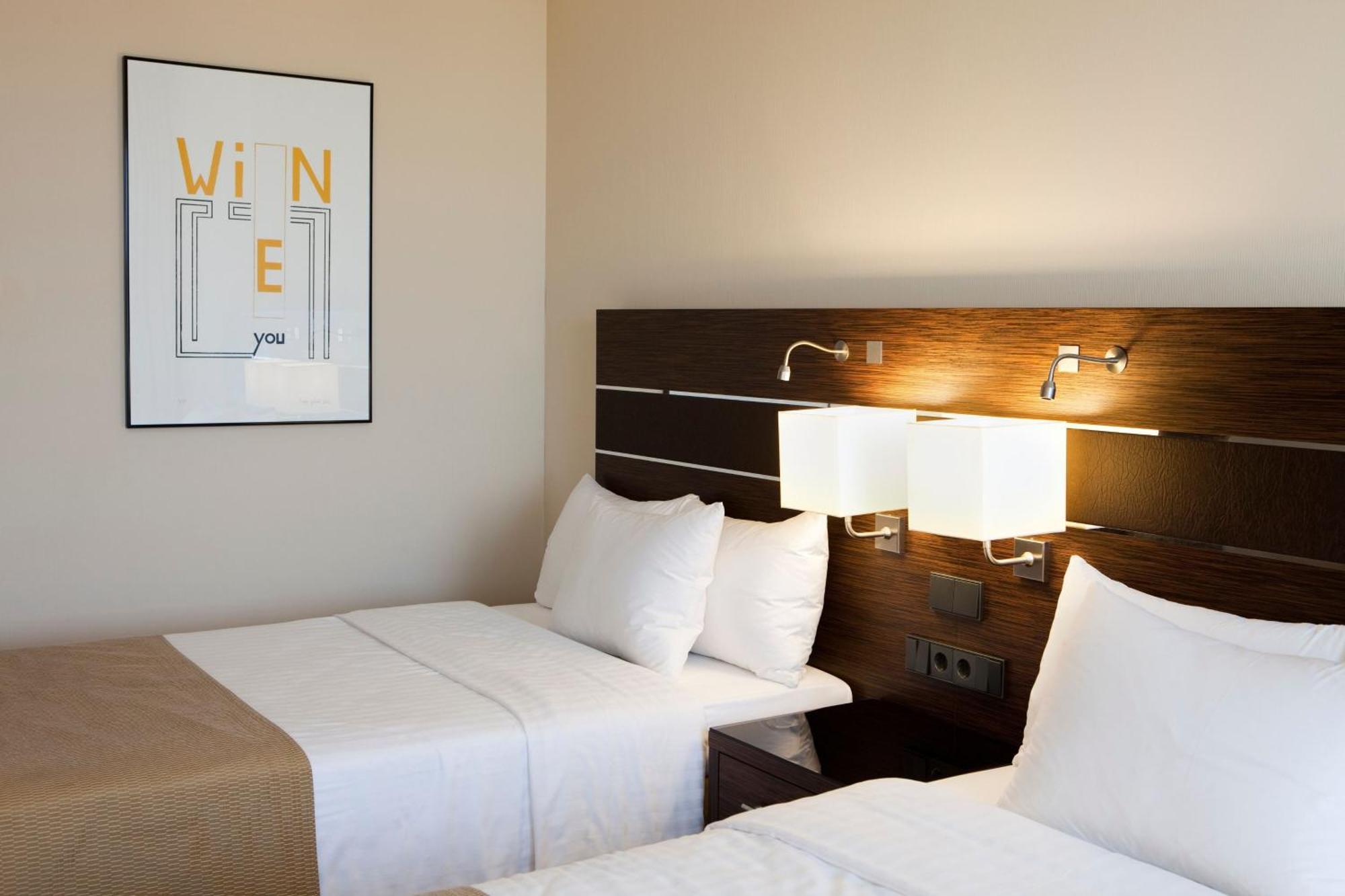 Courtyard By Marriott Vienna Prater/Messe Hotel Ngoại thất bức ảnh