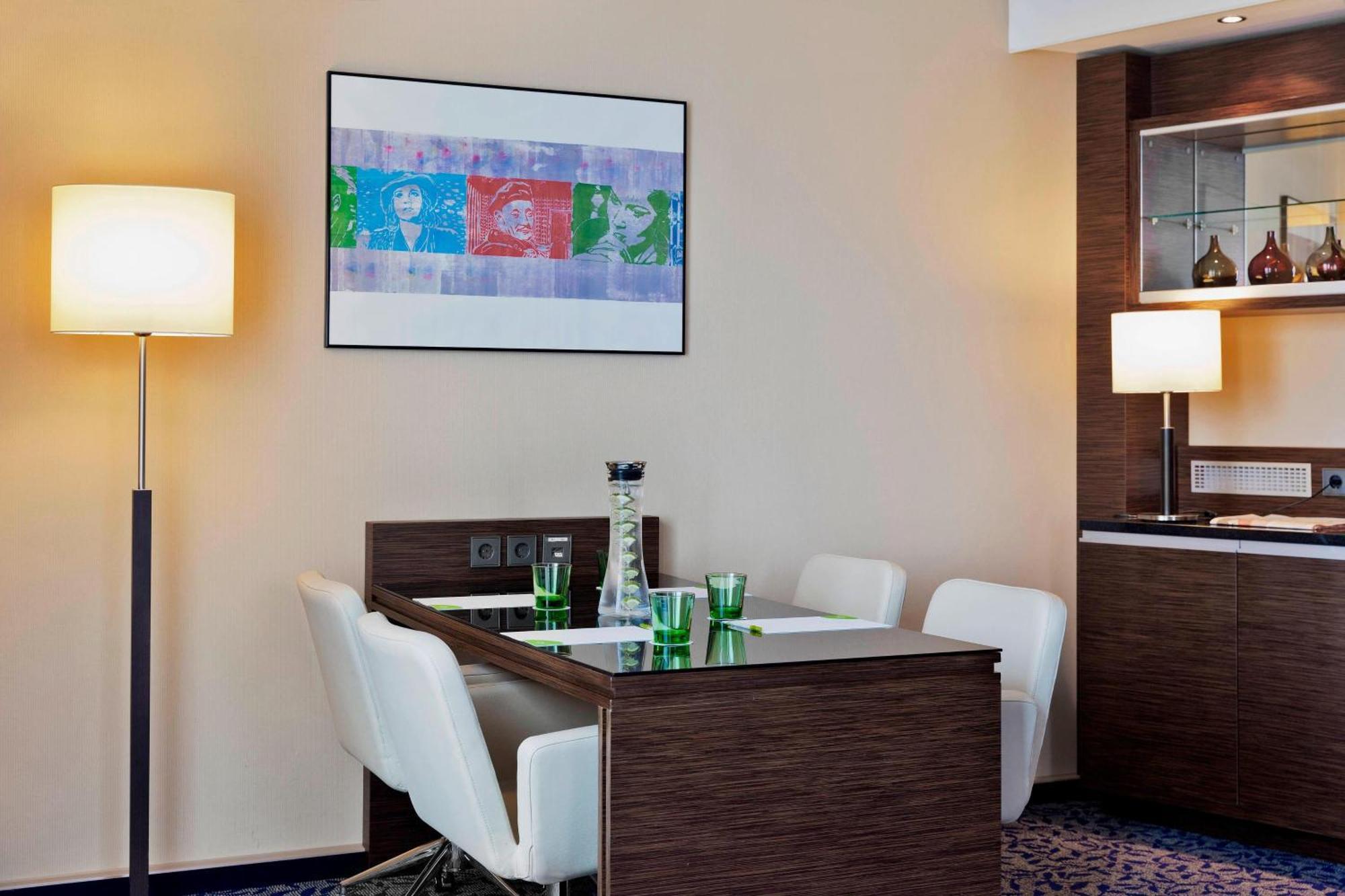 Courtyard By Marriott Vienna Prater/Messe Hotel Ngoại thất bức ảnh